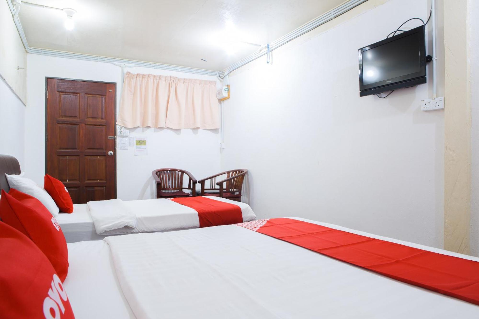 Oyo 90037 The 7 Lodge Tambunan Екстер'єр фото