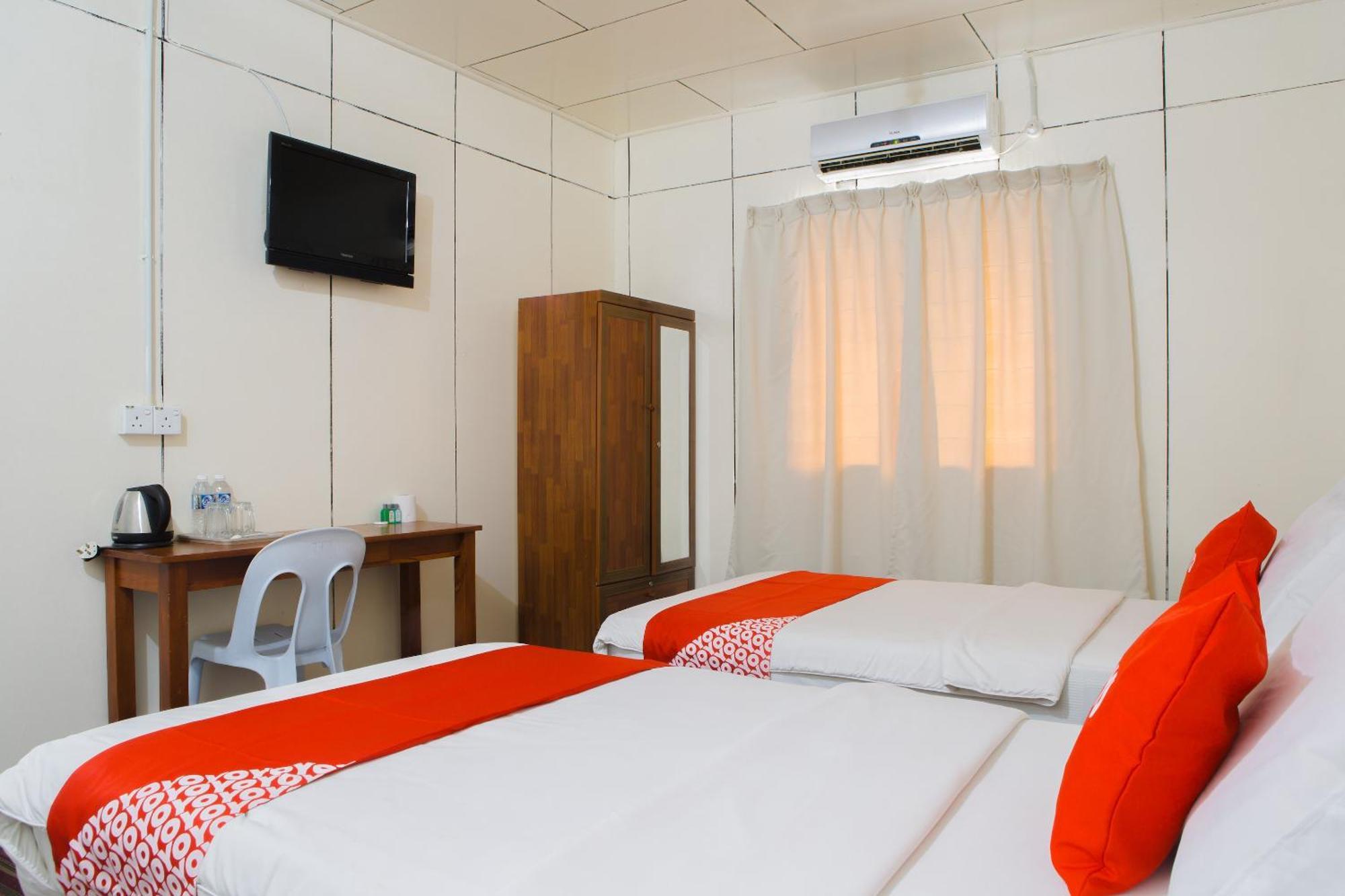 Oyo 90037 The 7 Lodge Tambunan Екстер'єр фото
